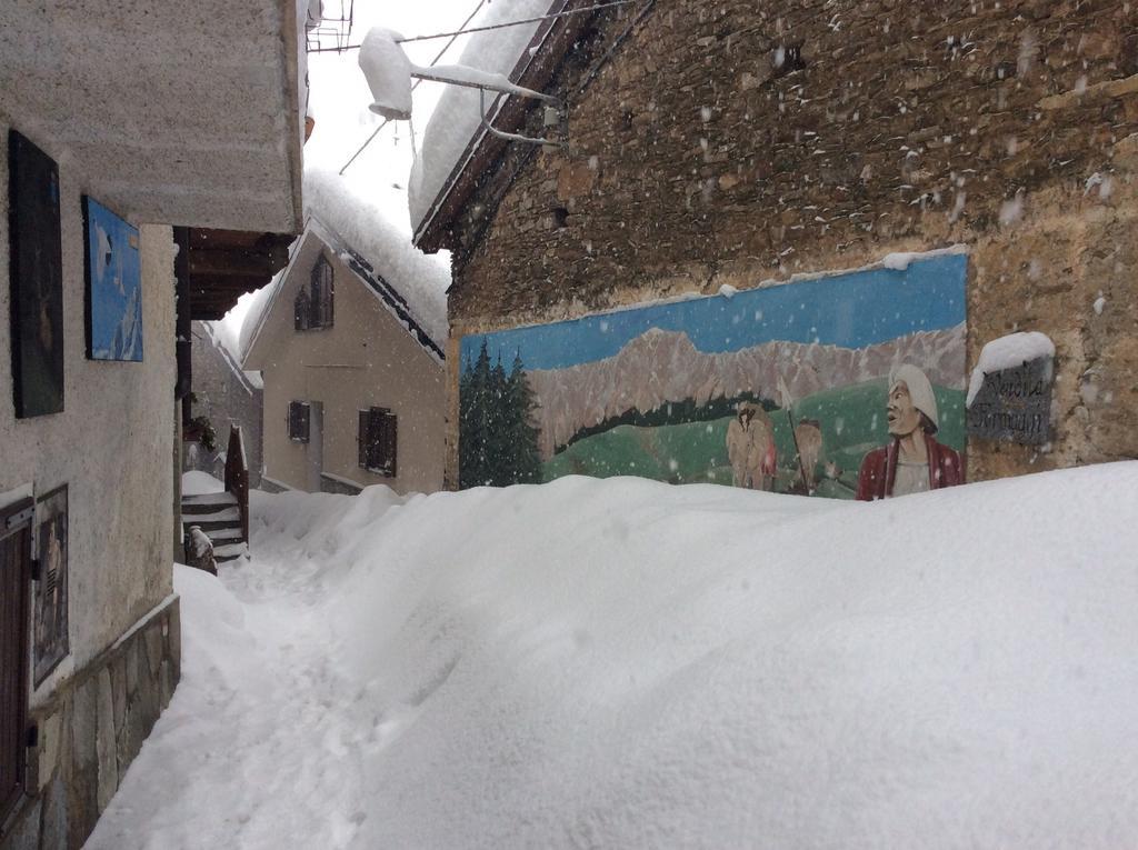 LA PLACETTE - Albergo diffuso e trattoria Usseaux Esterno foto