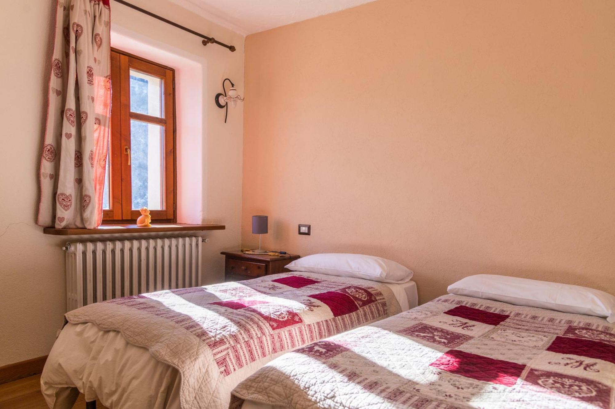 LA PLACETTE - Albergo diffuso e trattoria Usseaux Esterno foto